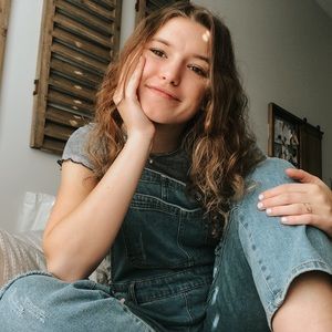 Meet your Posher, Emma